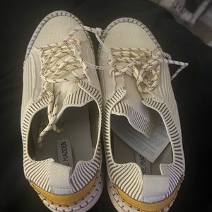 Steve Madden Indiana Women’s Sneakers